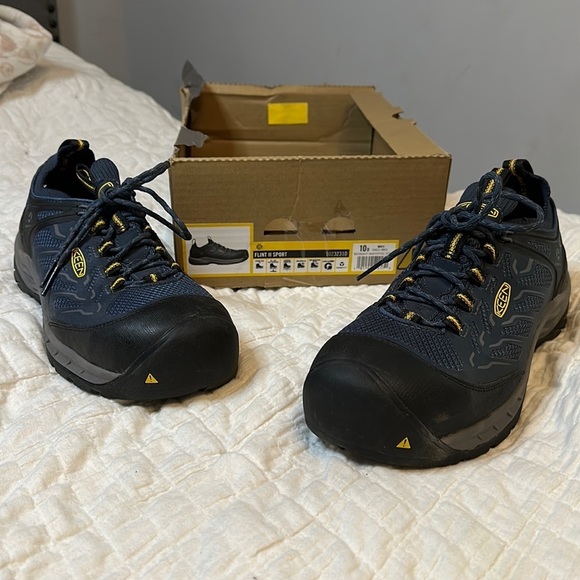 New KEEN Flint II Sport Utility Shoe Navy/Steel Grey Size 10 - Picture 2 of 13
